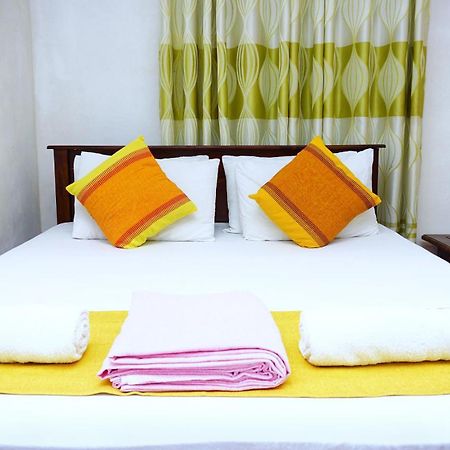 Lake Island Home Stay Dambulla Exterior photo