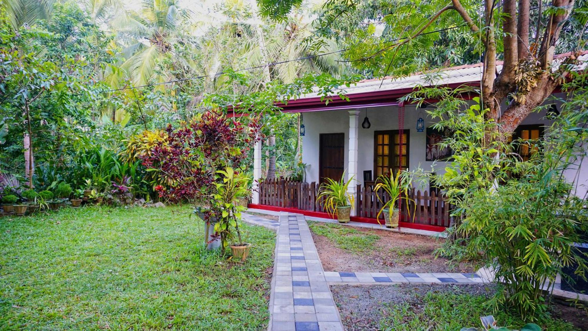 Lake Island Home Stay Dambulla Exterior photo